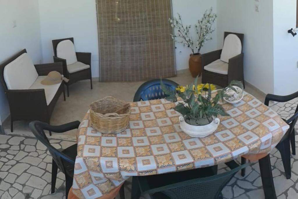 Casa Vacanze La Casa Di Katia Castro  エクステリア 写真
